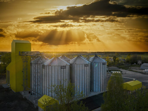 Grain storage systems - flat bottomed silos